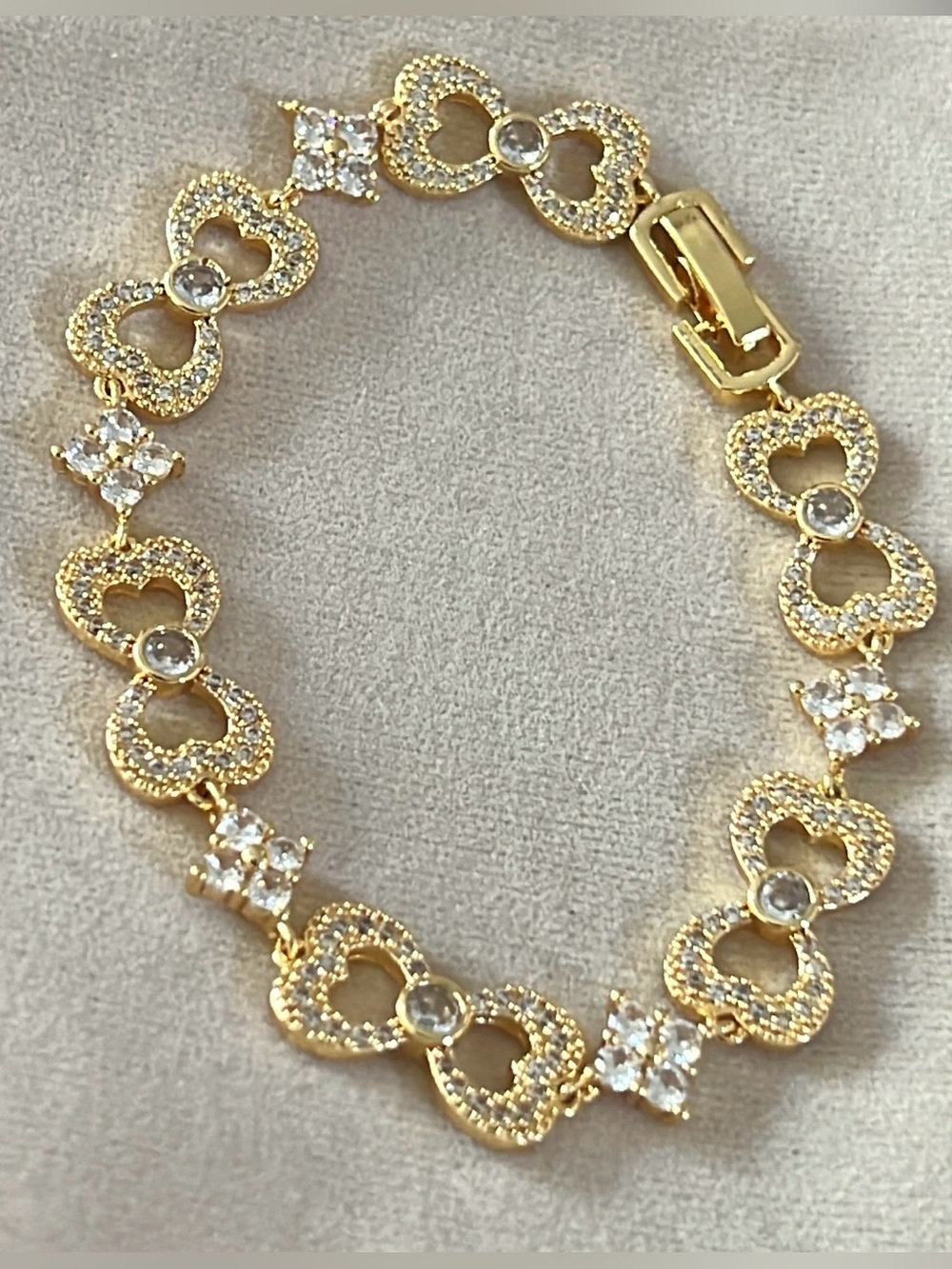 Gold Heart Link Bracelet - Women Jewelry